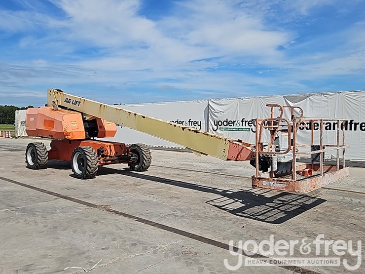2015-jlg-800s-image-6