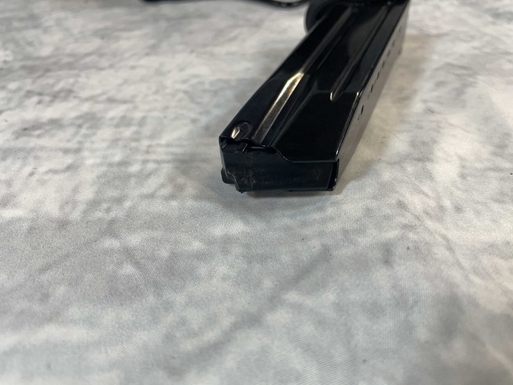 #4795-•-beretta-apx-9mm-luger-pistol,-sn:-a126539x-image-26