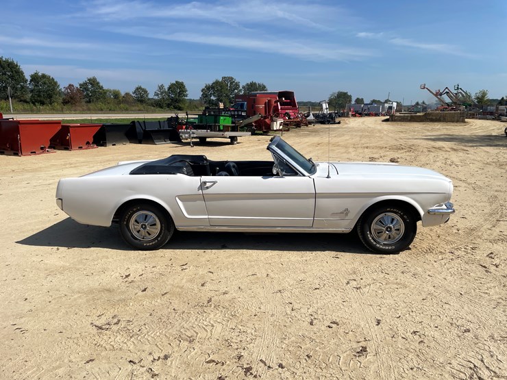 #7017-•-1966-ford-mustang-convertible-(downing,-wi)-(has-wi-title)-image-4