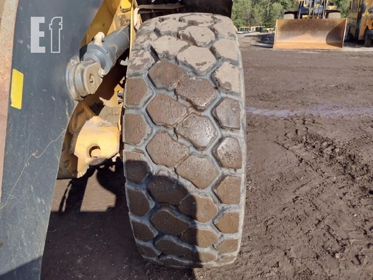 2013-deere-624k-image-20