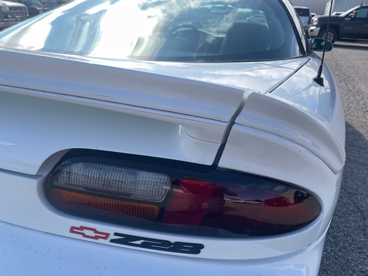 #6877-•-2000-chevy-camaro-z28-(has-wi-title)-(neenah,-wi)-image-27