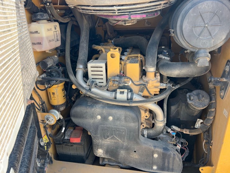 2019-caterpillar-289d3-image-15