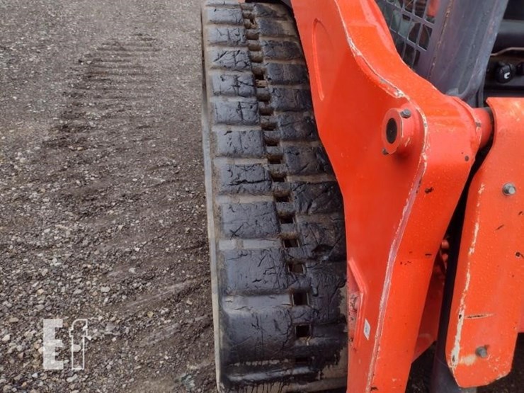 2012-kubota-svl90-image-34