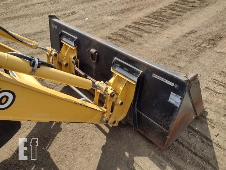 2005-deere-110-image-18
