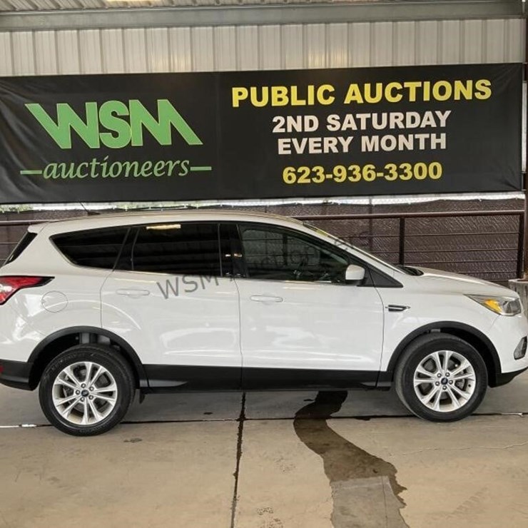2017 FORD ESCAPE SE