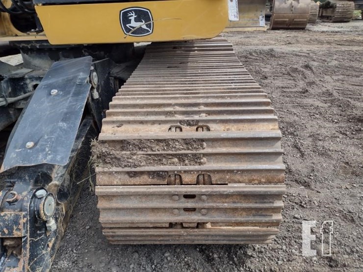 2017-deere-130g-image-34
