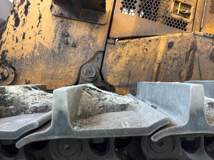 2017-caterpillar-d11t-image-60