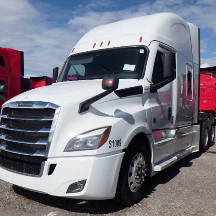 2022 FREIGHTLINER CASCADIA 126