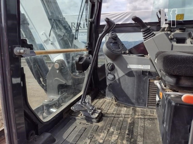 2018-bobcat-e85-image-12