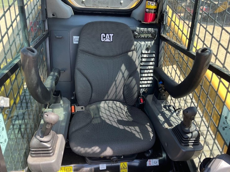 2023-caterpillar-299d3-xe-image-28