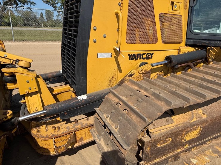 2013-caterpillar-d5k2-xl-image-21