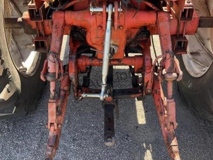 allis-chalmers-190-tractor-image-10