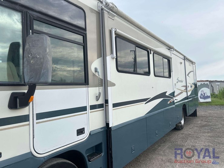 2004-workhorse-w22-motorhome-image-46