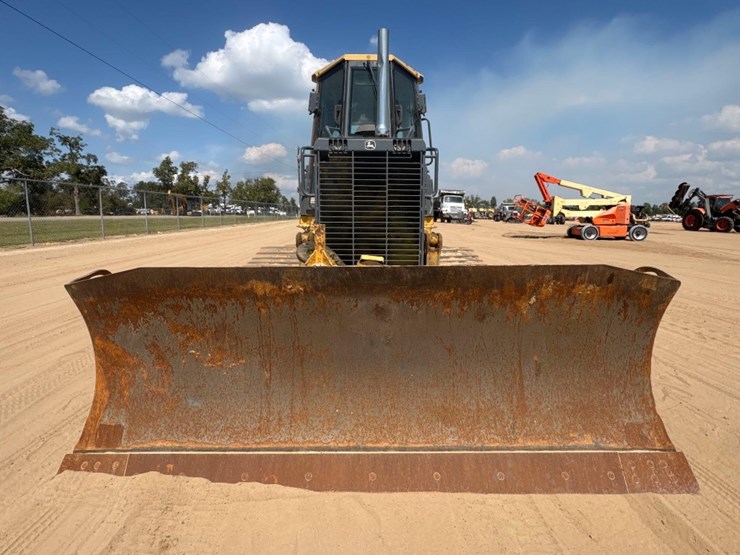 2007-deere-700j-xlt-image-3