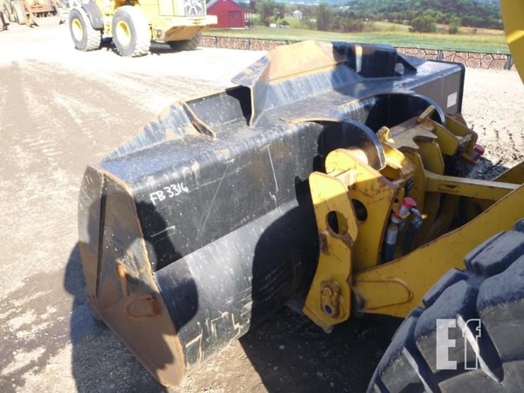 2013-caterpillar-924k-image-21
