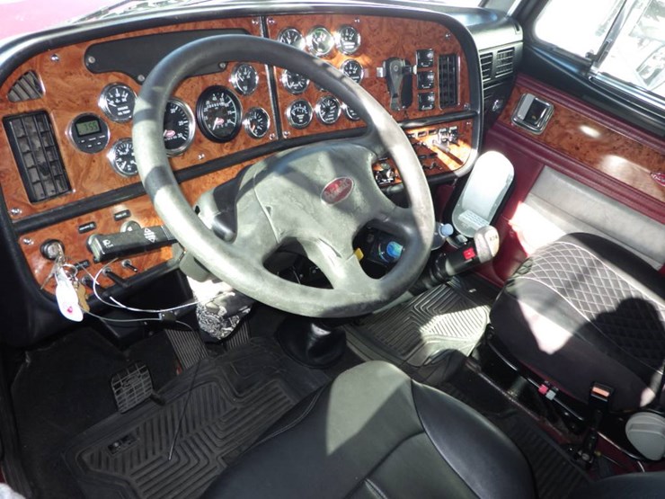 2003-peterbilt-379-image-13
