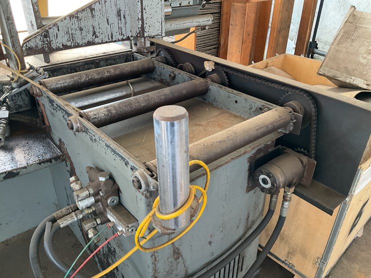 #111-•-hyd-mech-metal-band-saw-image-22