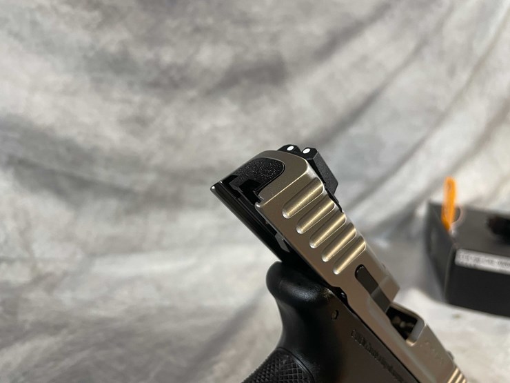 #4786-•-smith-&-wesson-sd9-2.0-9mm-luger-pistol,-sn:-ehh7787-image-13