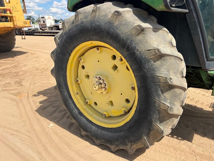 john-deere-2750-image-18