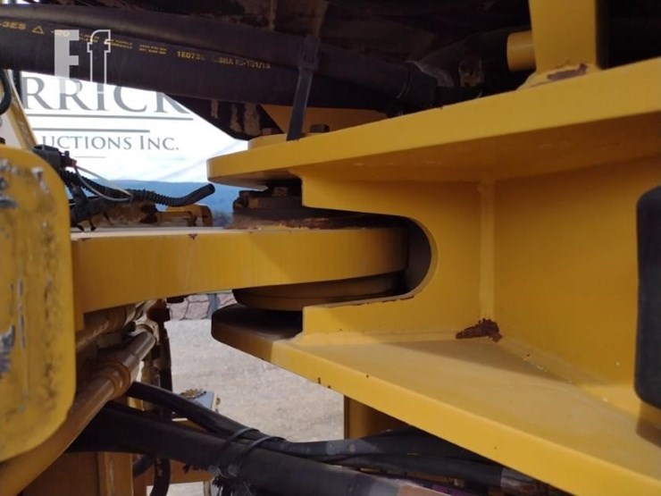2020-caterpillar-930m-image-31