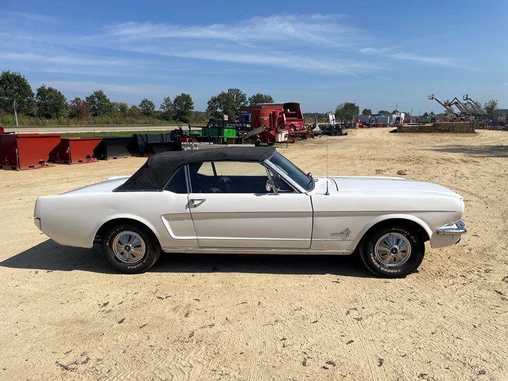 #7017-•-1966-ford-mustang-convertible-(downing,-wi)-(has-wi-title)-image-23