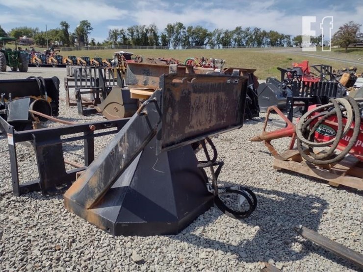 erskine-spreader-for-skid-loader-image-3