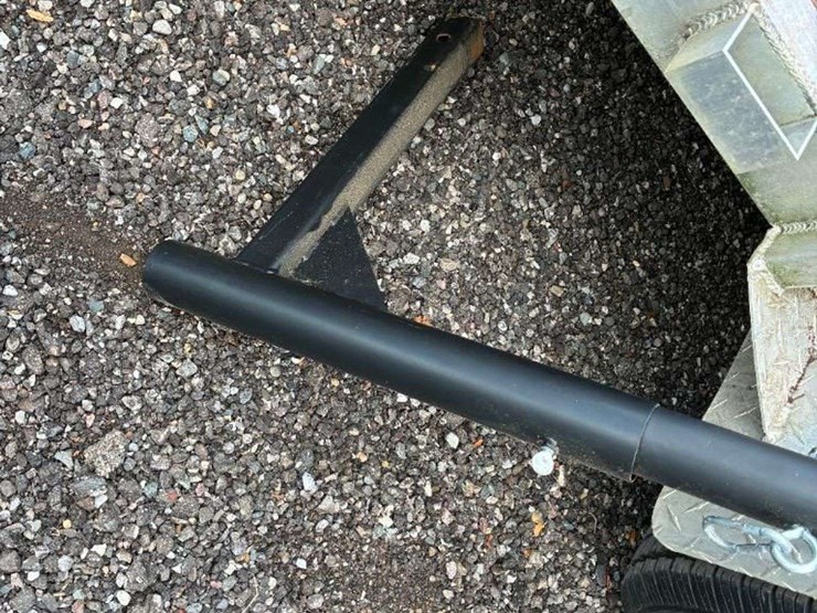 hitch-flag-pole-image-2