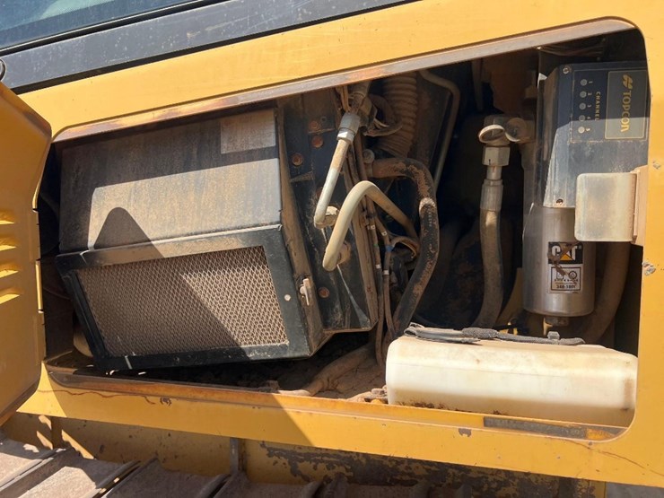 2012-caterpillar-d5k2-lgp-image-13