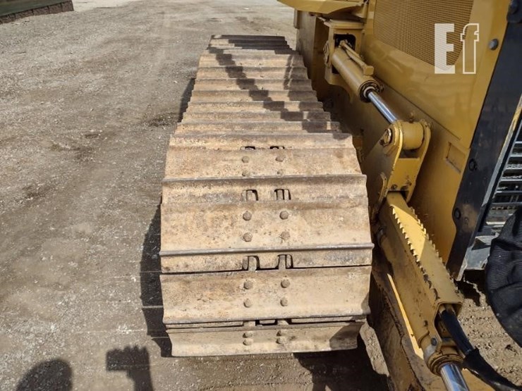 2004-deere-650h-image-37
