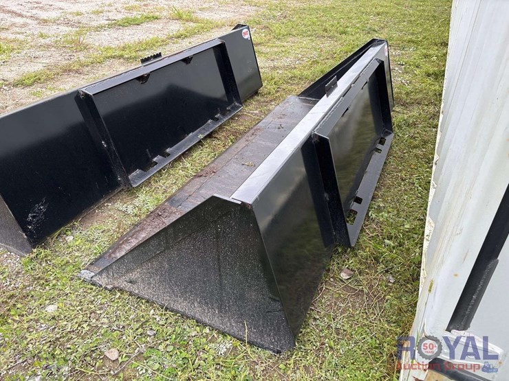 2025-swict-84in-bucket-skid-steer-attachment-image-4