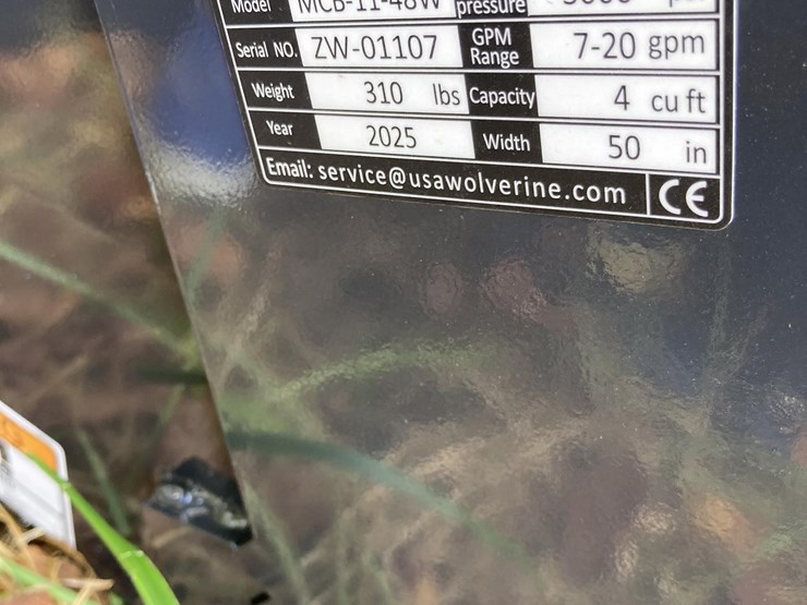 wolverine-mcb-11-48w-mini-skid-combination-bucket-image-4