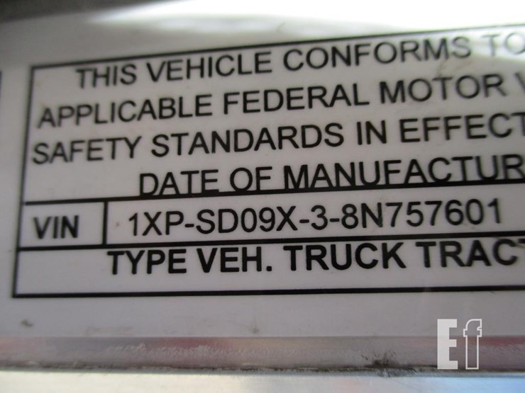 2008-peterbilt-365-image-25