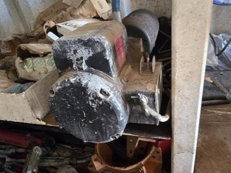 tool-house-with-contents-image-11