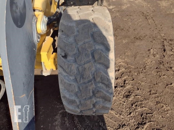 2017-deere-244kii-image-19