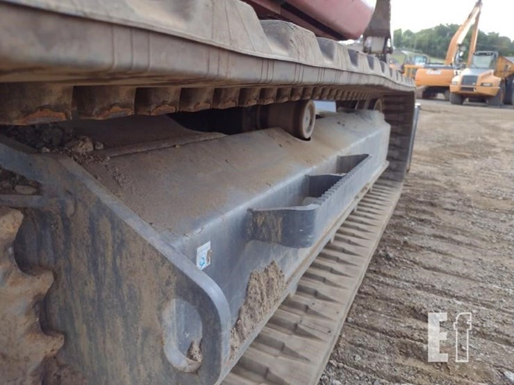 2023-takeuchi-tb280fr-image-38