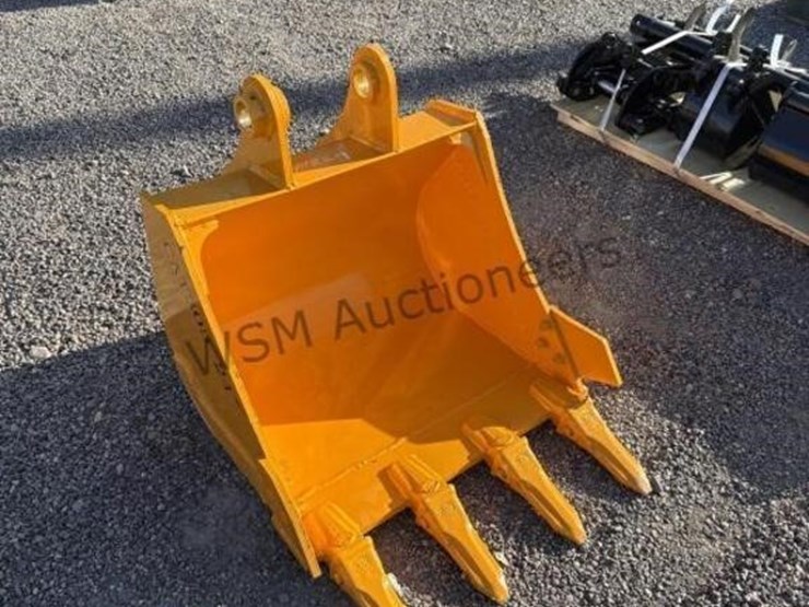 caterpillar-305-image-1
