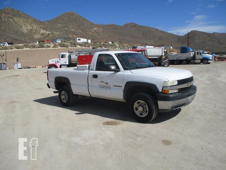 2002-chevrolet-2500-image-2