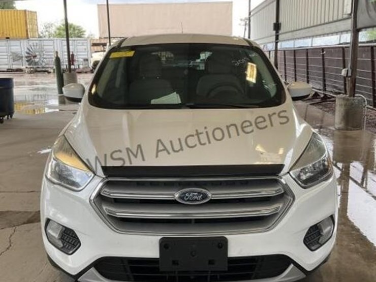 2017-ford-escape-se-image-3