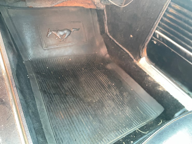 #7017-•-1966-ford-mustang-convertible-(downing,-wi)-(has-wi-title)-image-101