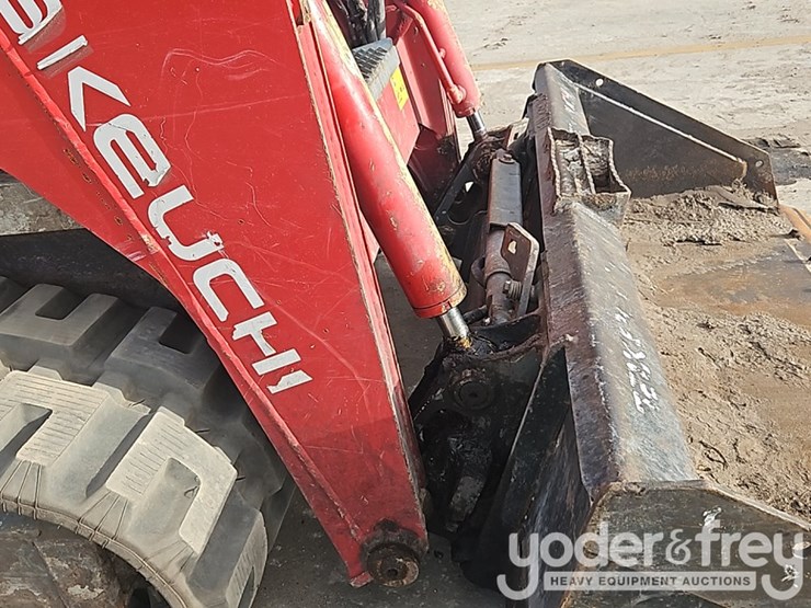 2023-takeuchi-tl6r-image-12