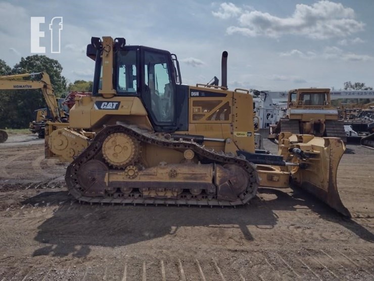 2015-caterpillar-d6n-xl-image-3