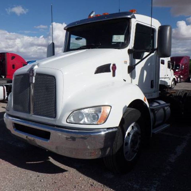 2012 KENWORTH T370