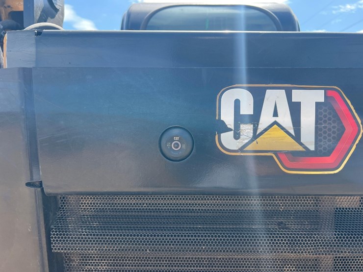2020-caterpillar-259d3-image-18