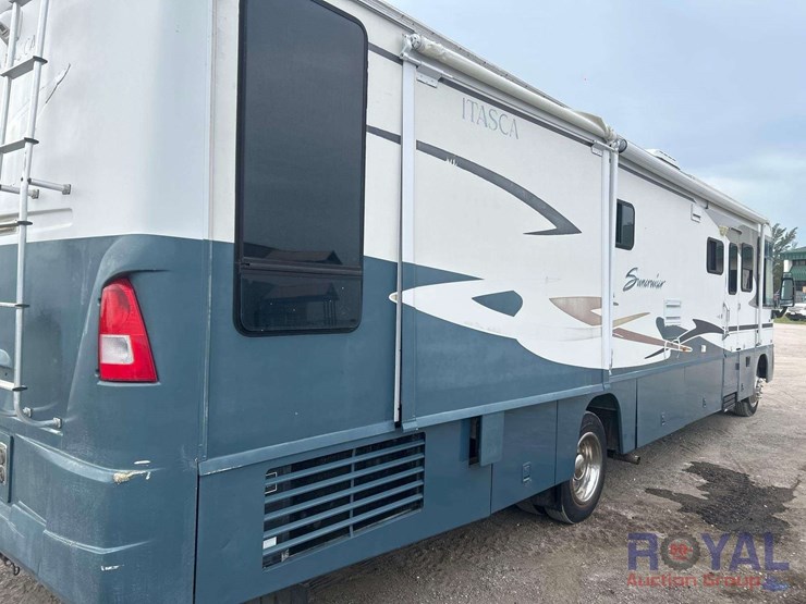 2004-workhorse-w22-motorhome-image-45