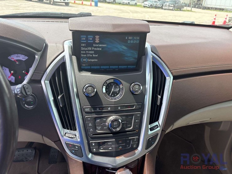 2012-cadilac-srx-suv-image-15