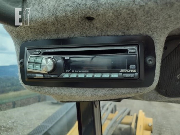 2010-caterpillar-th255-image-10
