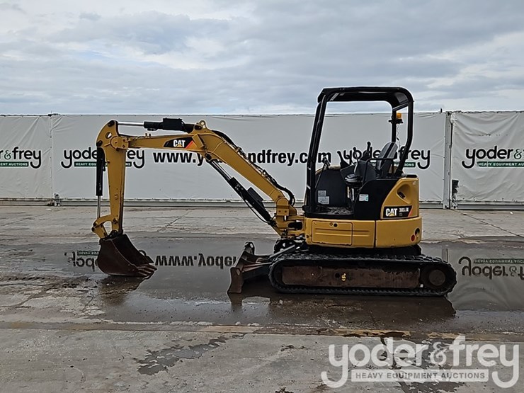 2013-caterpillar-303-image-3