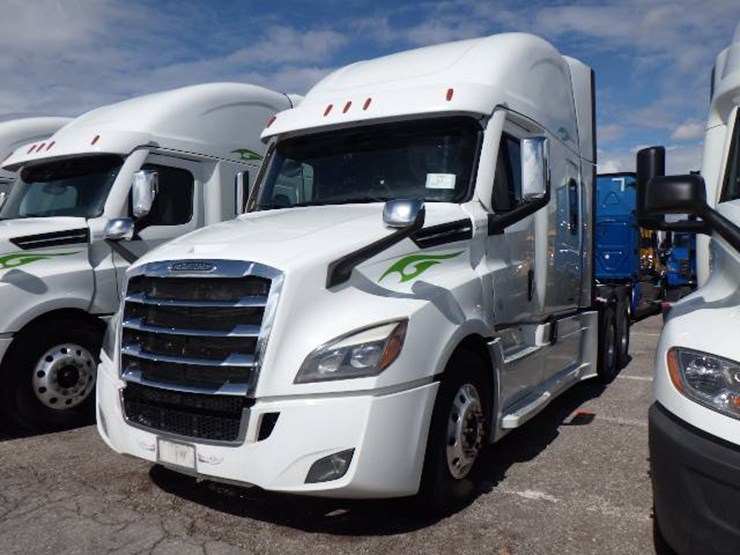 2022-freightliner-cascadia-126-image-1