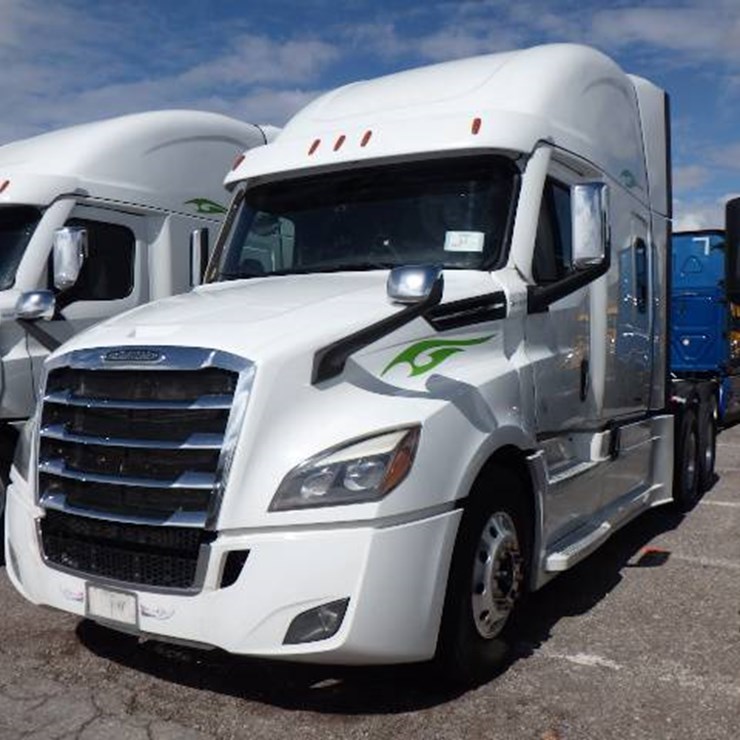 2022 FREIGHTLINER CASCADIA 126