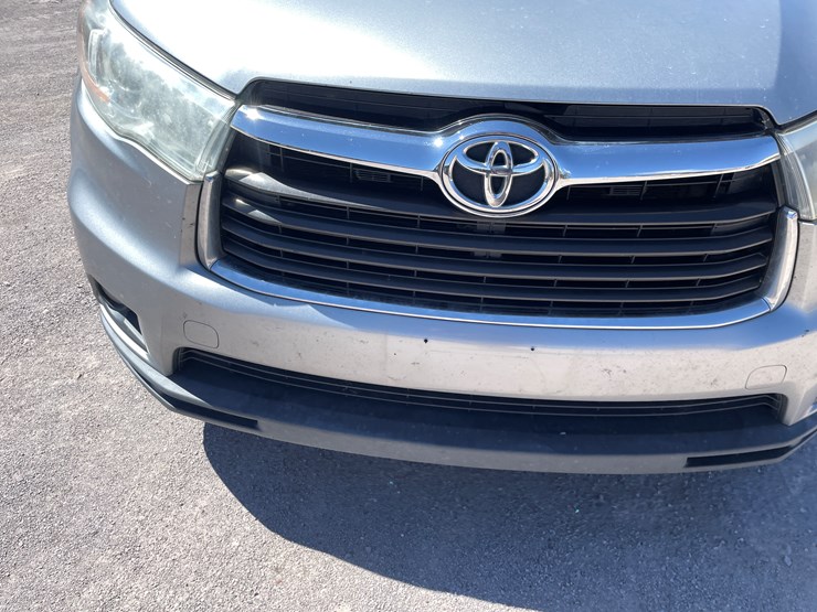 2016-toyota-highlander-image-15
